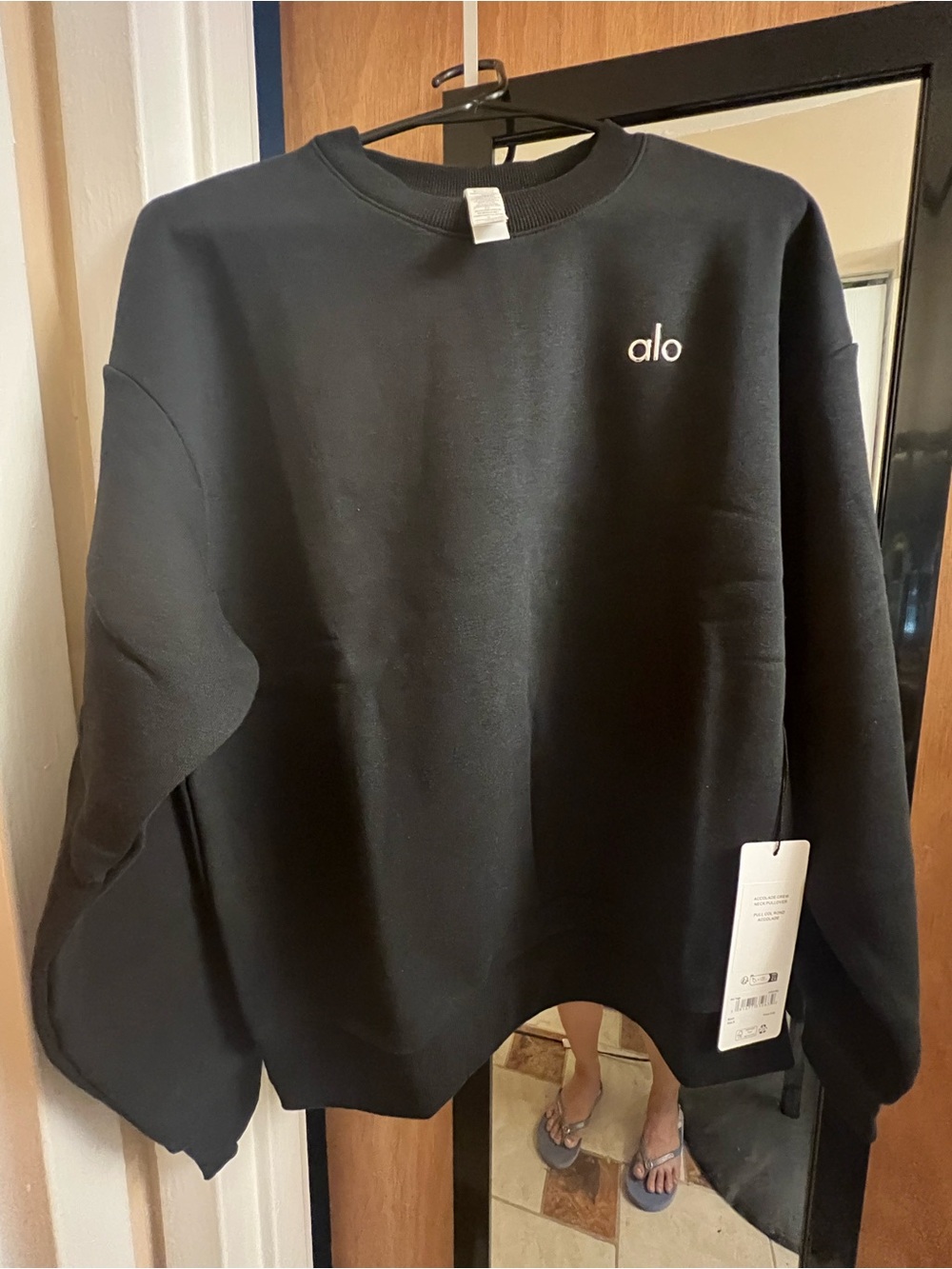 NWT ALO Yoga unisex Black Crewneck Sweatshirt